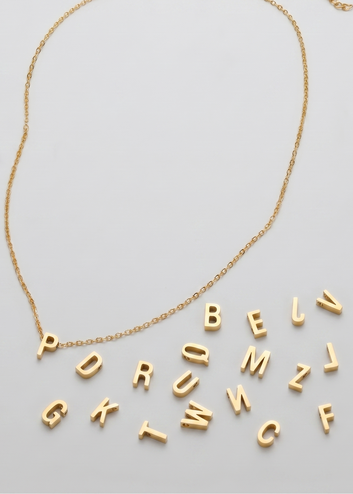 INITIAL NECKLACE